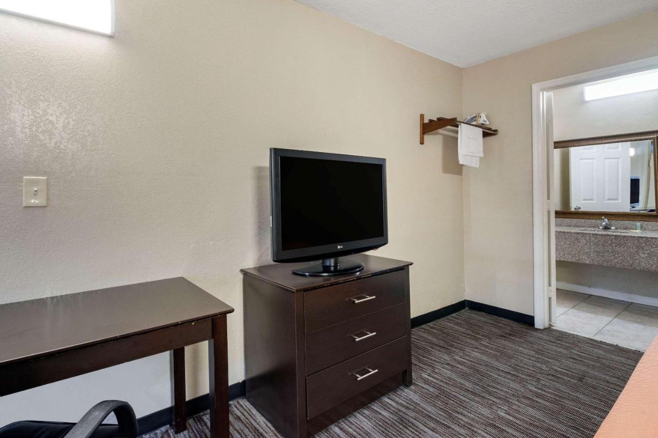 Rodeway Inn Clearwater-Largo Ngoại thất bức ảnh
