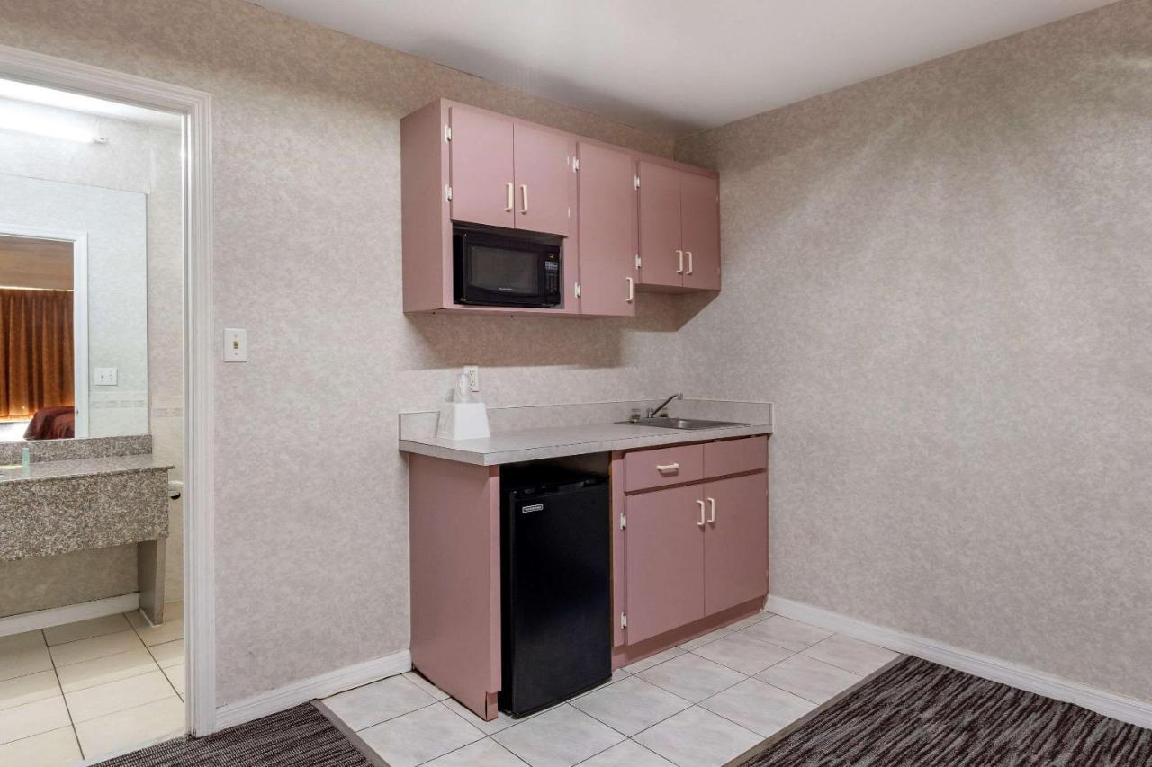 Rodeway Inn Clearwater-Largo Ngoại thất bức ảnh